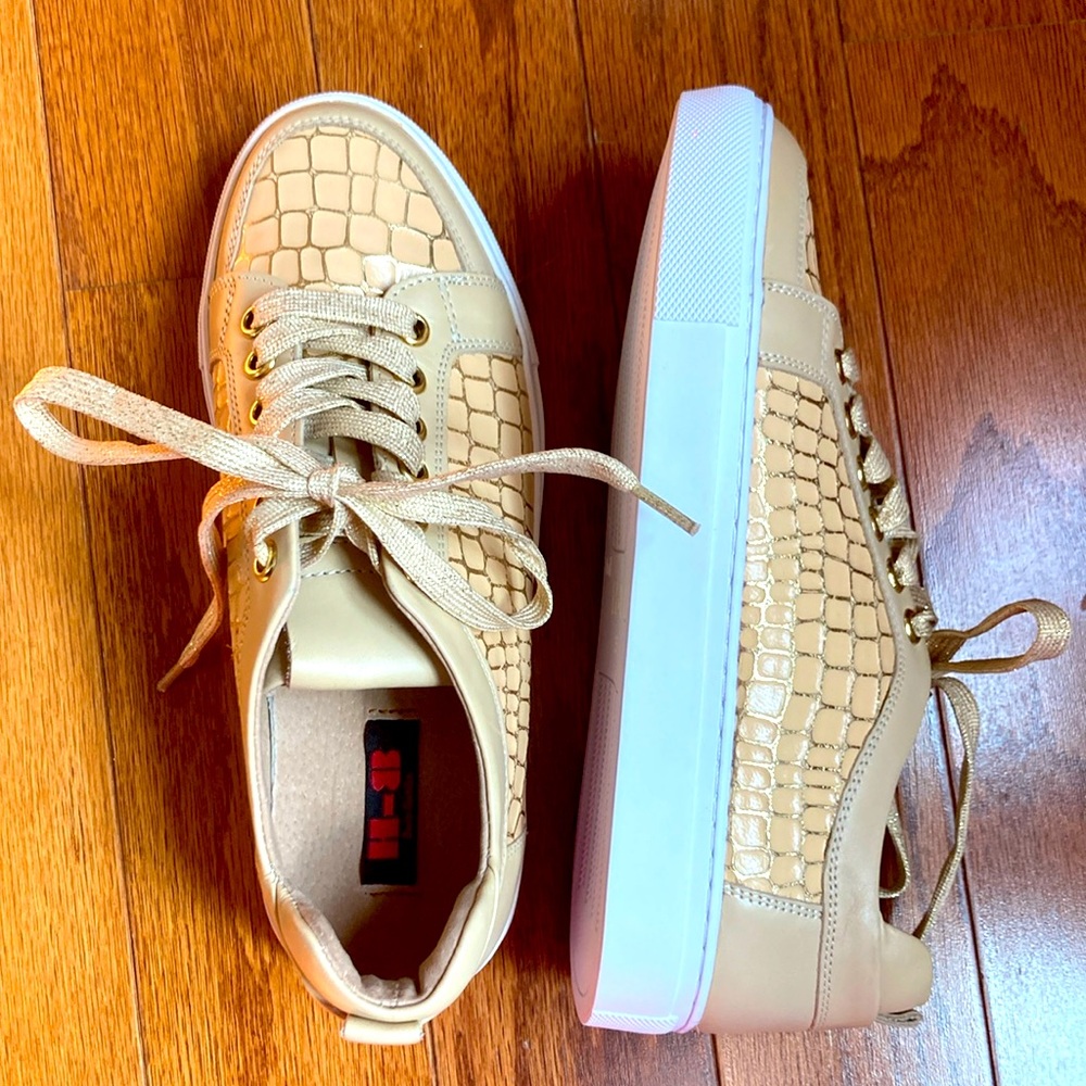 H-8 girls/ladies shoes